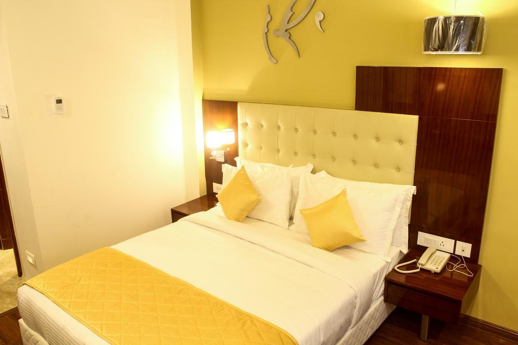 Hotel Southern Comfort Chennai Bagian luar foto